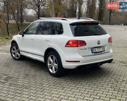 Белый Фольксваген Туарег, объемом двигателя 2.97 л и пробегом 260 тыс. км за 22500 $, фото 22 на Automoto.ua
