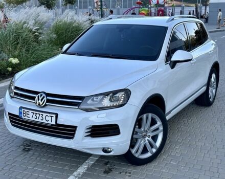 Белый Фольксваген Туарег, объемом двигателя 3 л и пробегом 213 тыс. км за 23500 $, фото 3 на Automoto.ua