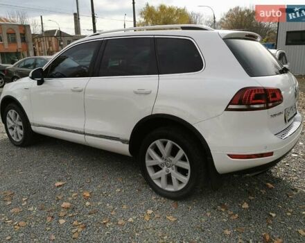 Белый Фольксваген Туарег, объемом двигателя 2.97 л и пробегом 222 тыс. км за 18999 $, фото 12 на Automoto.ua