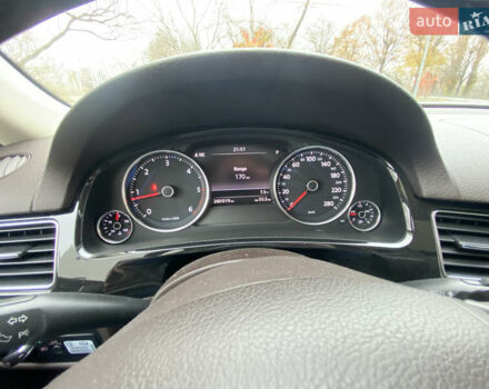 Белый Фольксваген Туарег, объемом двигателя 2.97 л и пробегом 260 тыс. км за 22500 $, фото 70 на Automoto.ua