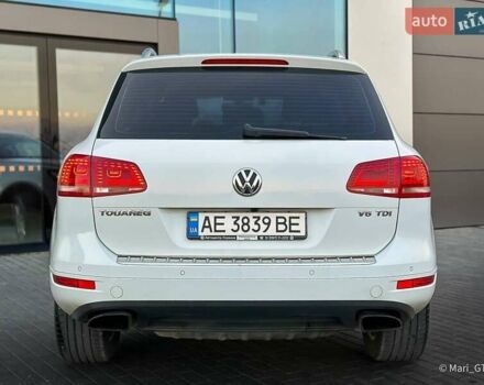 Білий Фольксваген Туарег, об'ємом двигуна 3 л та пробігом 239 тис. км за 19300 $, фото 13 на Automoto.ua
