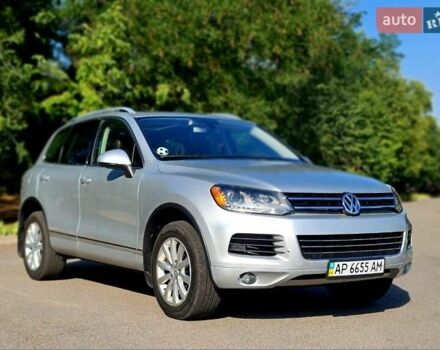 Белый Фольксваген Туарег, объемом двигателя 2.97 л и пробегом 195 тыс. км за 19700 $, фото 2 на Automoto.ua