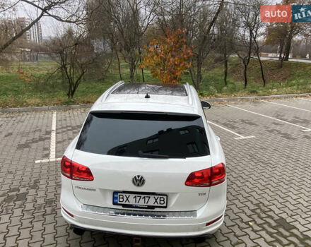 Белый Фольксваген Туарег, объемом двигателя 2.97 л и пробегом 260 тыс. км за 22500 $, фото 20 на Automoto.ua