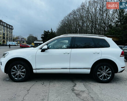 Білий Фольксваген Туарег, об'ємом двигуна 2.97 л та пробігом 344 тис. км за 15900 $, фото 3 на Automoto.ua