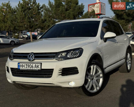 Белый Фольксваген Туарег, объемом двигателя 2.97 л и пробегом 220 тыс. км за 17700 $, фото 4 на Automoto.ua