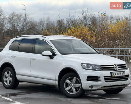 Белый Фольксваген Туарег, объемом двигателя 2.97 л и пробегом 329 тыс. км за 17800 $, фото 1 на Automoto.ua