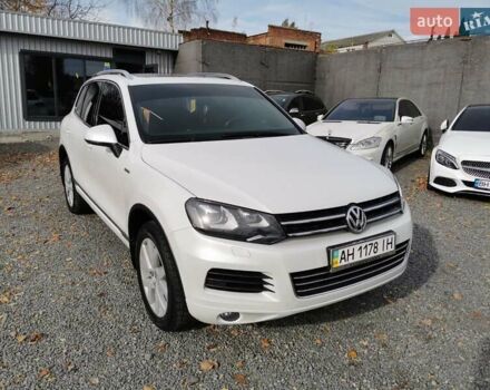 Белый Фольксваген Туарег, объемом двигателя 2.97 л и пробегом 222 тыс. км за 18999 $, фото 4 на Automoto.ua