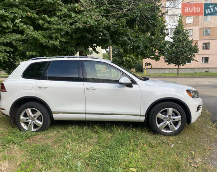 Белый Фольксваген Туарег, объемом двигателя 3.6 л и пробегом 190 тыс. км за 16700 $, фото 2 на Automoto.ua
