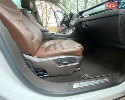 Белый Фольксваген Туарег, объемом двигателя 2.97 л и пробегом 260 тыс. км за 22500 $, фото 60 на Automoto.ua