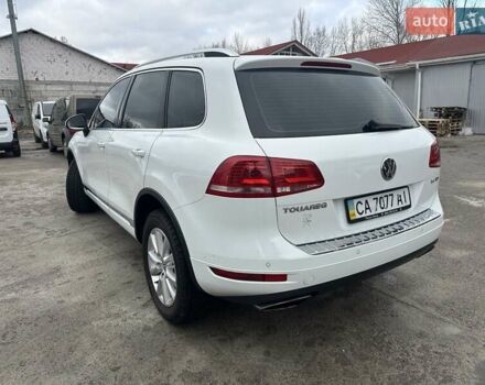 Белый Фольксваген Туарег, объемом двигателя 2.97 л и пробегом 192 тыс. км за 17000 $, фото 10 на Automoto.ua