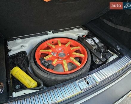 Белый Фольксваген Туарег, объемом двигателя 2.97 л и пробегом 110 тыс. км за 18000 $, фото 19 на Automoto.ua