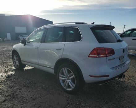 Білий Фольксваген Туарег, об'ємом двигуна 3 л та пробігом 151 тис. км за 1900 $, фото 1 на Automoto.ua