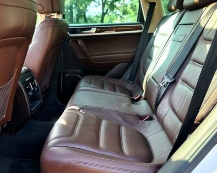 Белый Фольксваген Туарег, объемом двигателя 2.97 л и пробегом 195 тыс. км за 19700 $, фото 48 на Automoto.ua