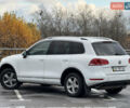 Белый Фольксваген Туарег, объемом двигателя 2.97 л и пробегом 329 тыс. км за 17800 $, фото 5 на Automoto.ua