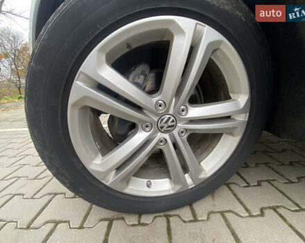 Белый Фольксваген Туарег, объемом двигателя 2.97 л и пробегом 260 тыс. км за 22500 $, фото 41 на Automoto.ua