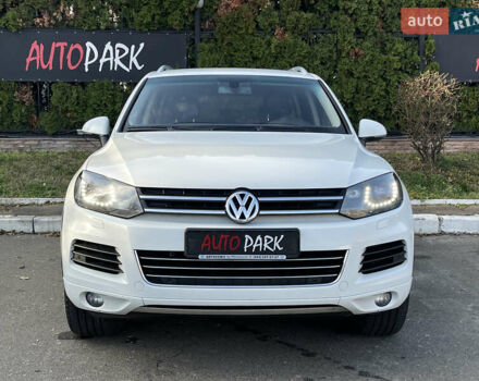Белый Фольксваген Туарег, объемом двигателя 2.97 л и пробегом 255 тыс. км за 18900 $, фото 7 на Automoto.ua