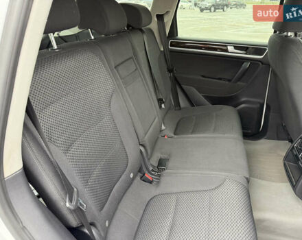 Белый Фольксваген Туарег, объемом двигателя 2.97 л и пробегом 329 тыс. км за 17800 $, фото 10 на Automoto.ua