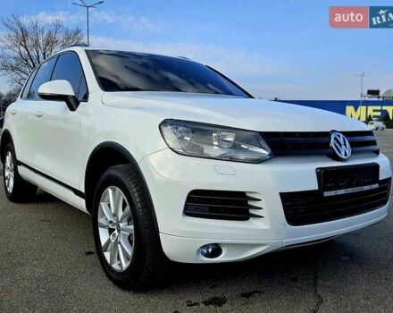 Белый Фольксваген Туарег, объемом двигателя 3 л и пробегом 210 тыс. км за 15900 $, фото 16 на Automoto.ua