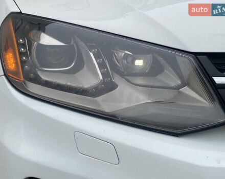 Белый Фольксваген Туарег, объемом двигателя 2.97 л и пробегом 260 тыс. км за 22500 $, фото 38 на Automoto.ua