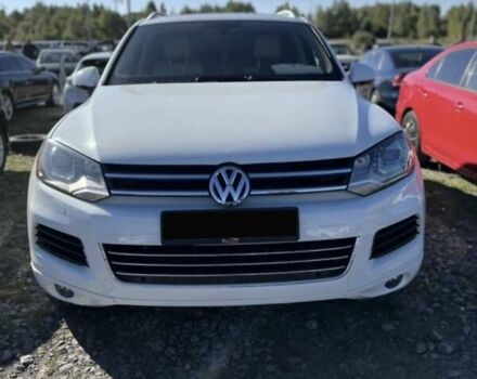 Белый Фольксваген Туарег, объемом двигателя 3.6 л и пробегом 135 тыс. км за 16500 $, фото 2 на Automoto.ua