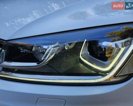 Белый Фольксваген Туарег, объемом двигателя 2.97 л и пробегом 110 тыс. км за 18000 $, фото 17 на Automoto.ua