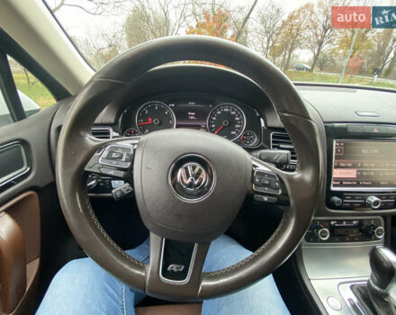 Белый Фольксваген Туарег, объемом двигателя 2.97 л и пробегом 260 тыс. км за 22500 $, фото 68 на Automoto.ua