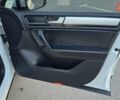 Белый Фольксваген Туарег, объемом двигателя 2.97 л и пробегом 180 тыс. км за 18999 $, фото 19 на Automoto.ua