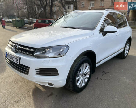 Белый Фольксваген Туарег, объемом двигателя 2.97 л и пробегом 142 тыс. км за 22500 $, фото 5 на Automoto.ua