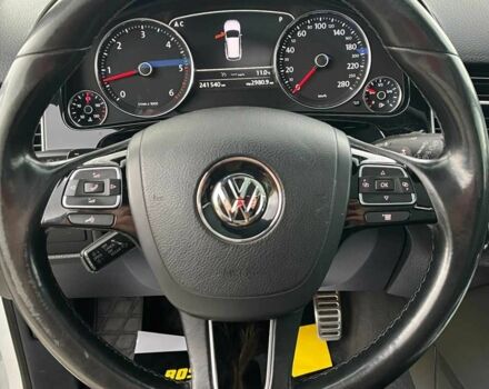 Белый Фольксваген Туарег, объемом двигателя 3 л и пробегом 214 тыс. км за 18999 $, фото 11 на Automoto.ua