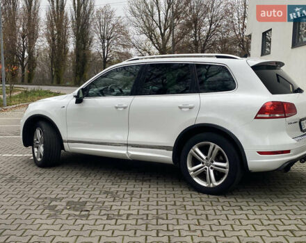 Белый Фольксваген Туарег, объемом двигателя 2.97 л и пробегом 260 тыс. км за 22500 $, фото 25 на Automoto.ua