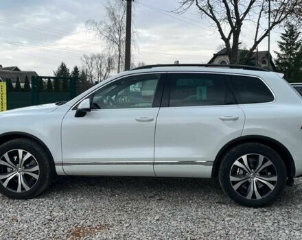 Белый Фольксваген Туарег, объемом двигателя 3 л и пробегом 214 тыс. км за 18999 $, фото 3 на Automoto.ua
