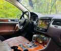 Білий Фольксваген Туарег, об'ємом двигуна 3 л та пробігом 267 тис. км за 19400 $, фото 12 на Automoto.ua
