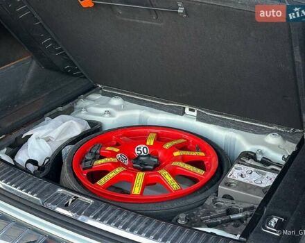 Білий Фольксваген Туарег, об'ємом двигуна 3 л та пробігом 239 тис. км за 19300 $, фото 19 на Automoto.ua