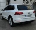 Белый Фольксваген Туарег, объемом двигателя 3 л и пробегом 220 тыс. км за 17700 $, фото 3 на Automoto.ua