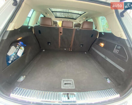 Белый Фольксваген Туарег, объемом двигателя 2.97 л и пробегом 260 тыс. км за 22500 $, фото 52 на Automoto.ua