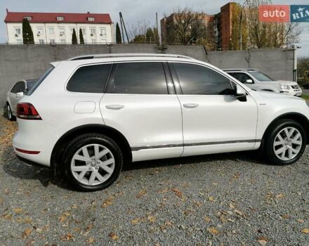 Белый Фольксваген Туарег, объемом двигателя 2.97 л и пробегом 222 тыс. км за 18999 $, фото 7 на Automoto.ua