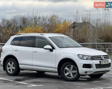 Белый Фольксваген Туарег, объемом двигателя 2.97 л и пробегом 329 тыс. км за 17800 $, фото 2 на Automoto.ua
