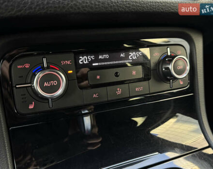 Белый Фольксваген Туарег, объемом двигателя 2.97 л и пробегом 220 тыс. км за 17700 $, фото 29 на Automoto.ua