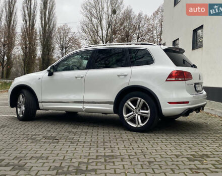 Белый Фольксваген Туарег, объемом двигателя 2.97 л и пробегом 260 тыс. км за 22500 $, фото 30 на Automoto.ua
