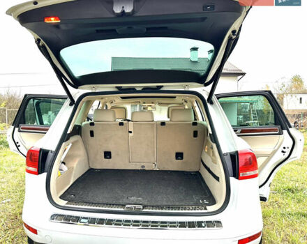 Белый Фольксваген Туарег, объемом двигателя 3 л и пробегом 236 тыс. км за 22000 $, фото 18 на Automoto.ua