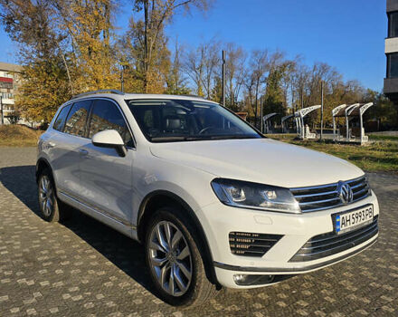 Белый Фольксваген Туарег, объемом двигателя 3 л и пробегом 260 тыс. км за 26000 $, фото 13 на Automoto.ua