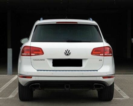 Белый Фольксваген Туарег, объемом двигателя 3 л и пробегом 103 тыс. км за 11900 $, фото 4 на Automoto.ua