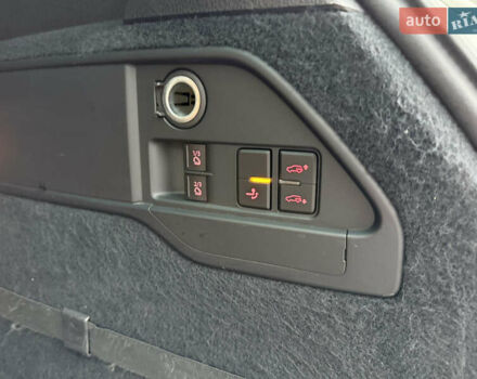 Белый Фольксваген Туарег, объемом двигателя 3 л и пробегом 279 тыс. км за 22999 $, фото 37 на Automoto.ua