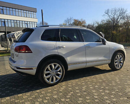 Белый Фольксваген Туарег, объемом двигателя 3 л и пробегом 260 тыс. км за 26000 $, фото 12 на Automoto.ua