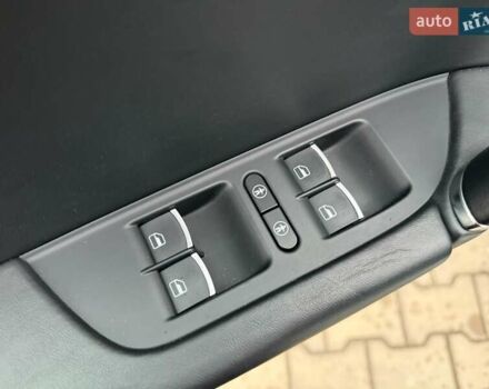 Белый Фольксваген Туарег, объемом двигателя 3 л и пробегом 279 тыс. км за 22999 $, фото 20 на Automoto.ua