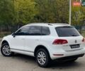 Белый Фольксваген Туарег, объемом двигателя 2.98 л и пробегом 258 тыс. км за 22499 $, фото 6 на Automoto.ua