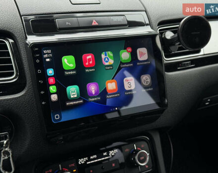 Белый Фольксваген Туарег, объемом двигателя 2.97 л и пробегом 248 тыс. км за 18000 $, фото 33 на Automoto.ua