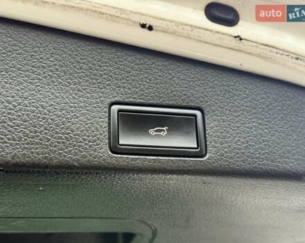 Белый Фольксваген Туарег, объемом двигателя 2.97 л и пробегом 290 тыс. км за 15900 $, фото 14 на Automoto.ua