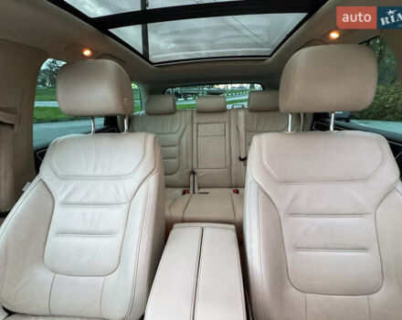 Белый Фольксваген Туарег, объемом двигателя 2.97 л и пробегом 278 тыс. км за 26800 $, фото 34 на Automoto.ua