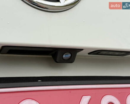 Белый Фольксваген Туарег, объемом двигателя 3 л и пробегом 279 тыс. км за 22999 $, фото 8 на Automoto.ua